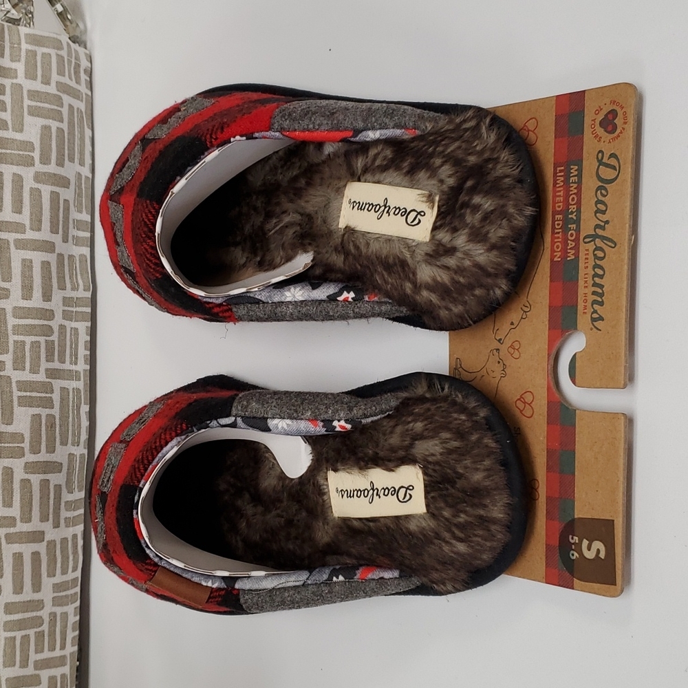 Dearfoam/Slippers - Picture 2 of 4